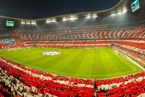 哈斯克赛场表现赢得观众喝彩，哈克斯是哪里的