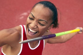 橄榄球与公益联动效果显著，橄榄球方案