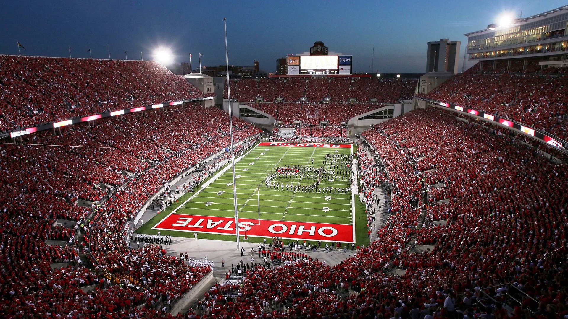 “自由搏击英雄集结,四川省体育馆上演极限对决”