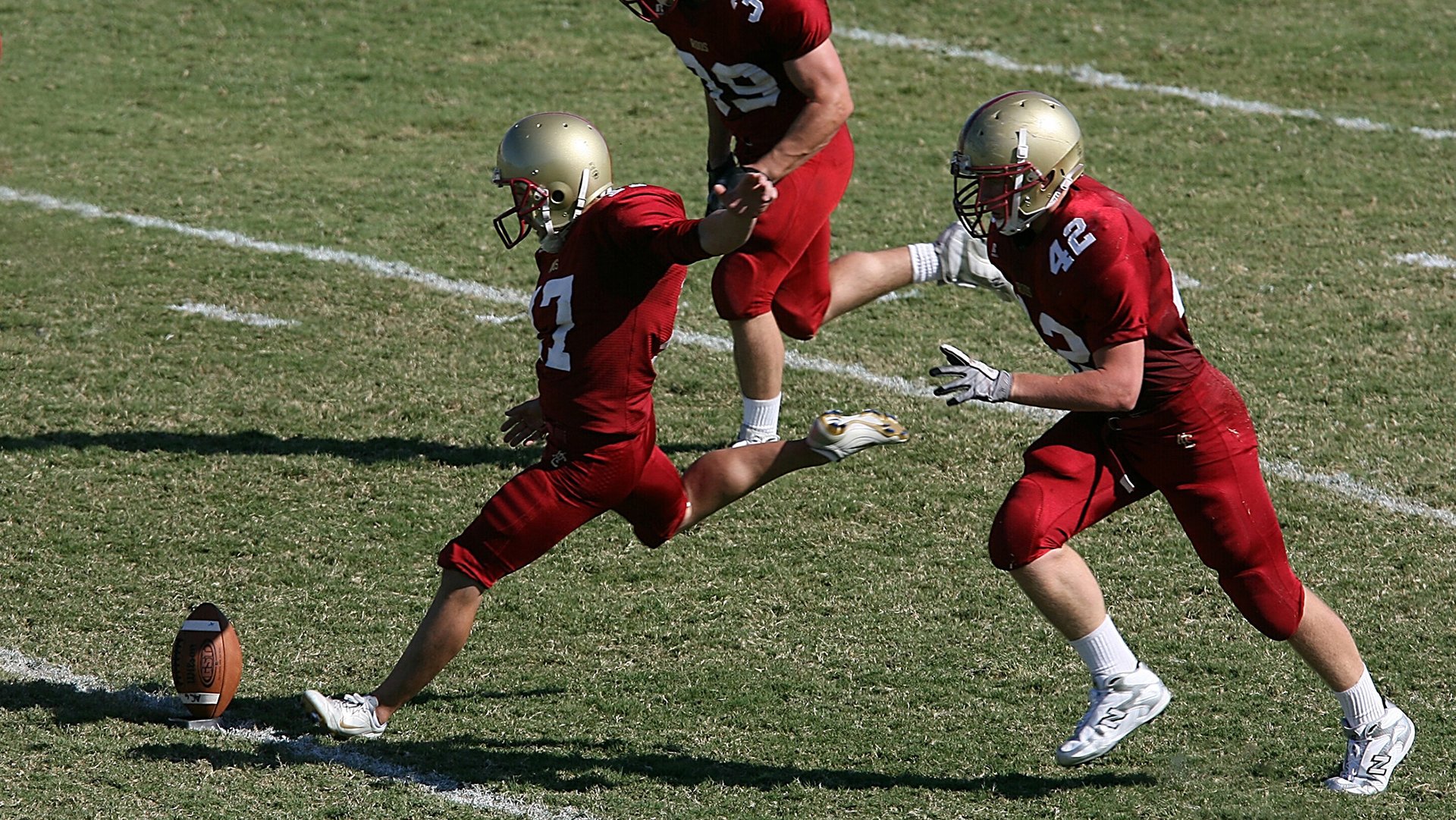 中国足球联赛赛场安全保障措施升级，全国足球赛区安全秩序规定